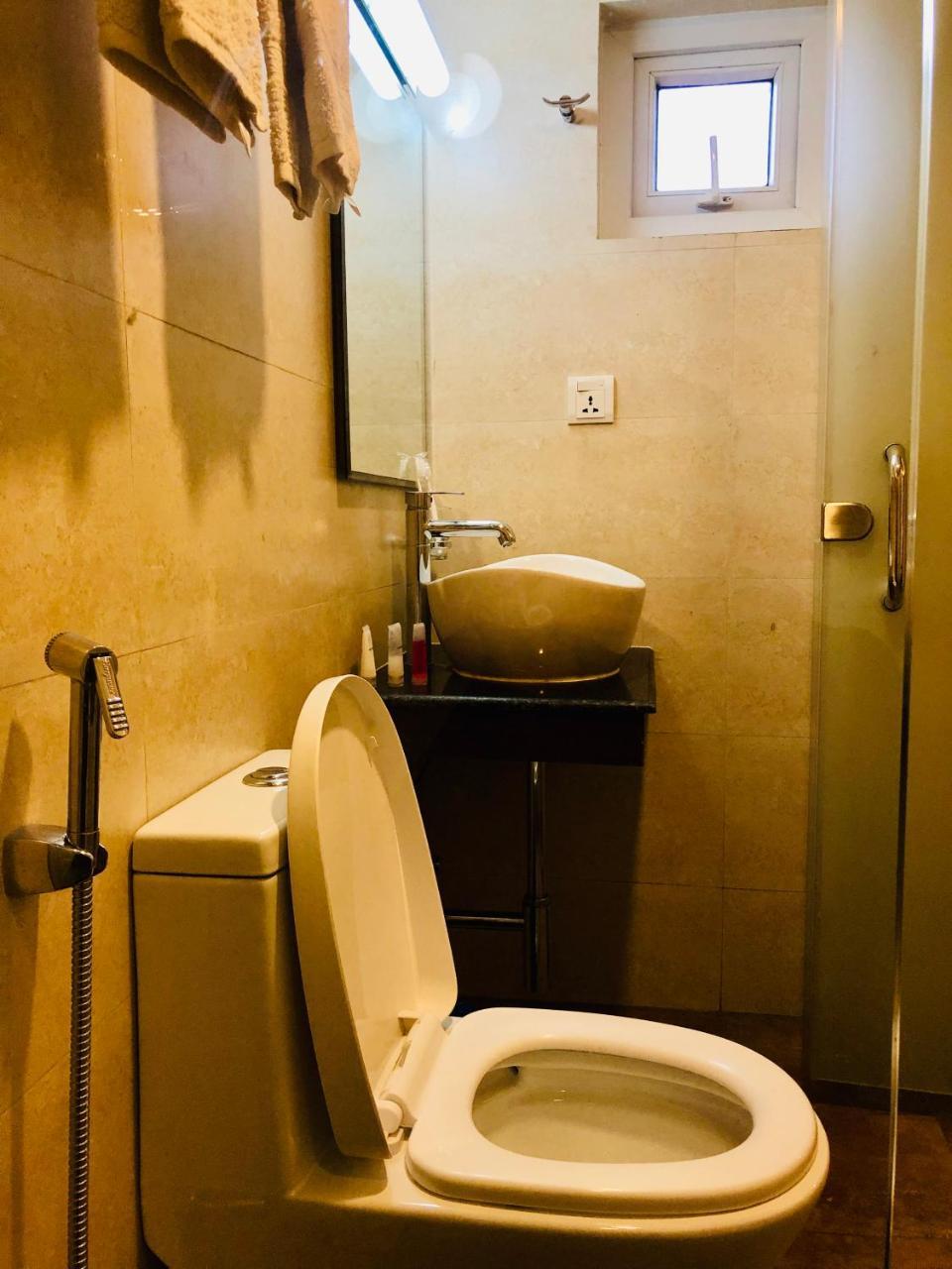 The Milestone Hotel Катманду Экстерьер фото
